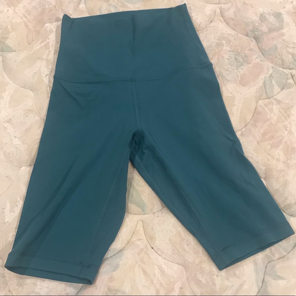 Lululemon bike shorts